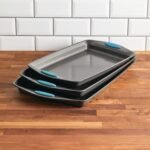 Rachael Ray Bakeware Nonstick Cookie Pan Set, 3-Piece, Gray with Agave Blue Grips - Image 4