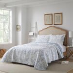 Laura Ashley - Queen Quilt Set, Soft Cotton Bedding with Reversible Design, Medium Weight for Year Round Use, 3 Piece Bed Set with Matching Pillowcases (Amberley Blue) - Image 4