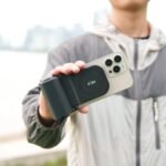 KIWIFOTOS Magnetic Phone Camera Grip for iPhone 17 Magsafe Handle with Bluetooth Remote & Tripod Mount Adapter for iPhone 16 15 Pro Max Samsung Smartphone Vlog Video Shooting - Image 5